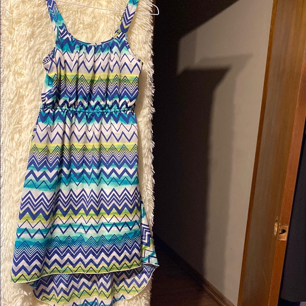 2 Hip By Wrapper Girl’s Sunback Dress With Zig Zag Pattern. Size 16
